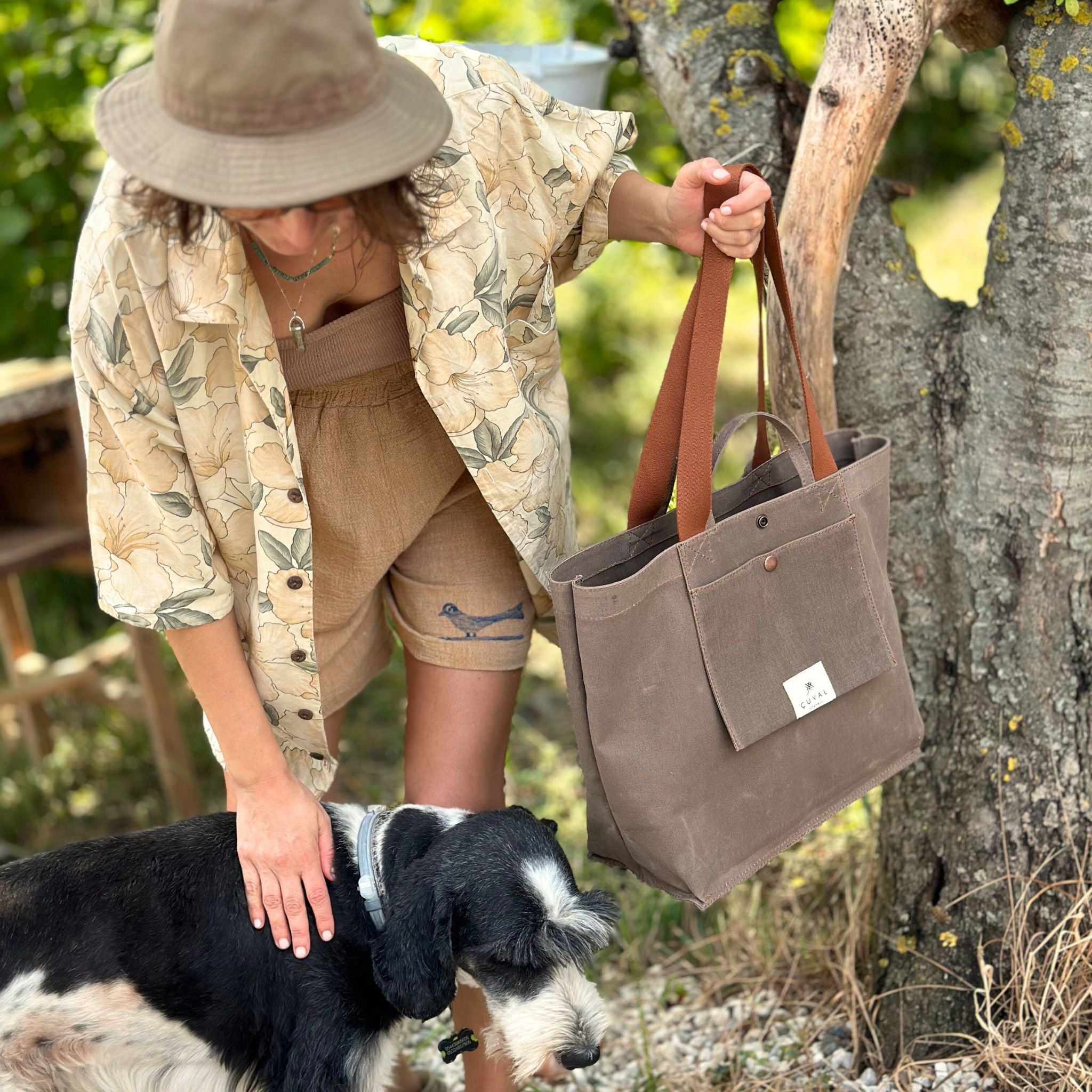 PRE-ORDER ONLY No. 203 Medium Tote Tobacco (REVERSIBLE)