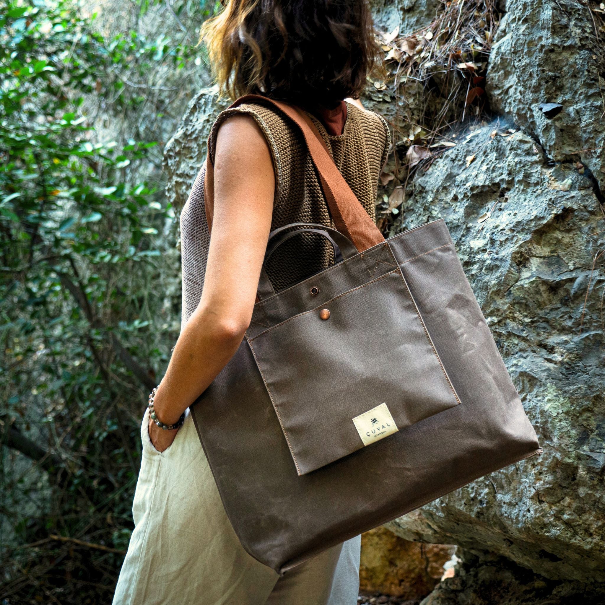 PRE-ORDER ONLY No. 204 Large Tote Tobacco (REVERSIBLE)