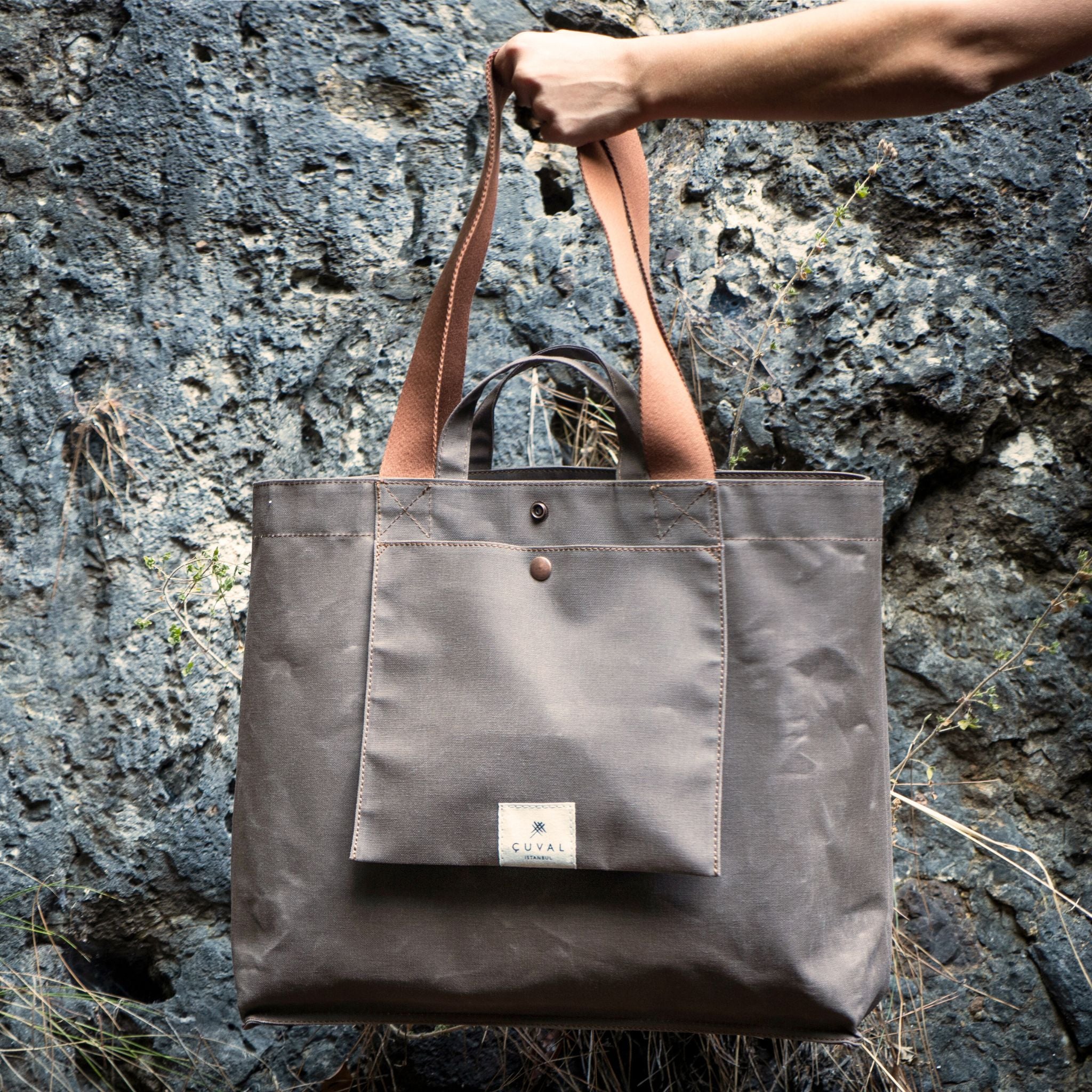 PRE-ORDER ONLY No. 204 Large Tote Tobacco (REVERSIBLE)