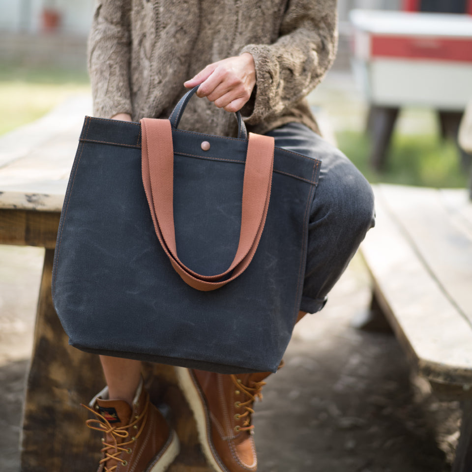 No. 301 Bootcut Tote Black Truffle (REVERSIBLE)