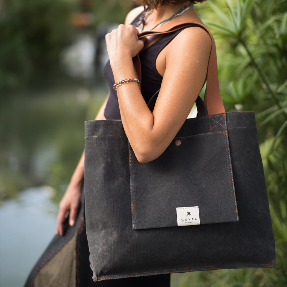 No. 204 Large Tote Black Truffle (REVERSIBLE)