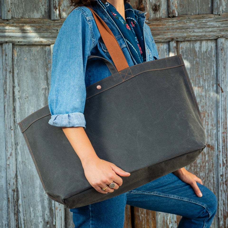 PRE-ORDER ONLY No. 205 XLarge Tote Black Truffle (REVERSIBLE)