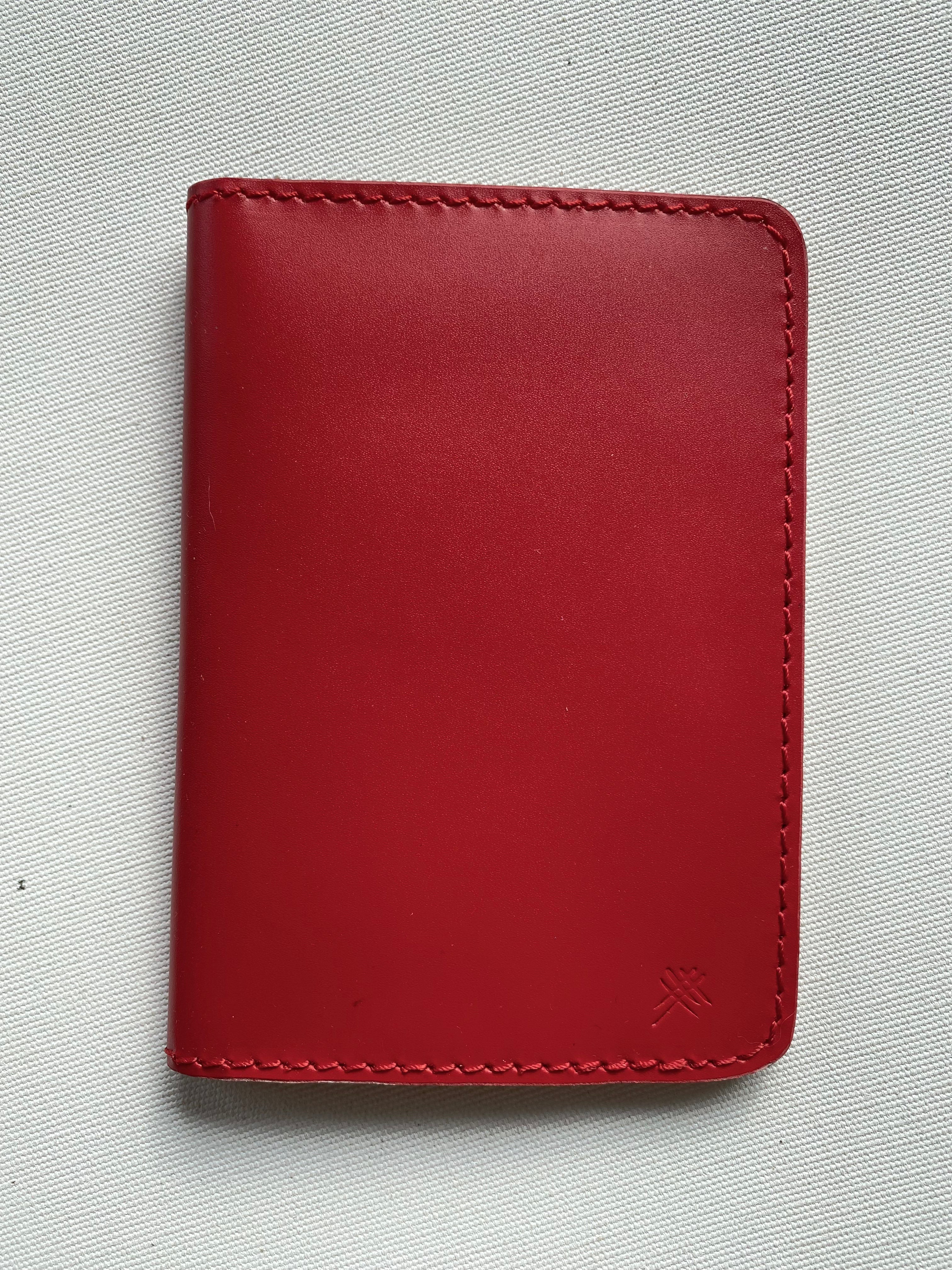 PASSPORT HOLDER RED//RED