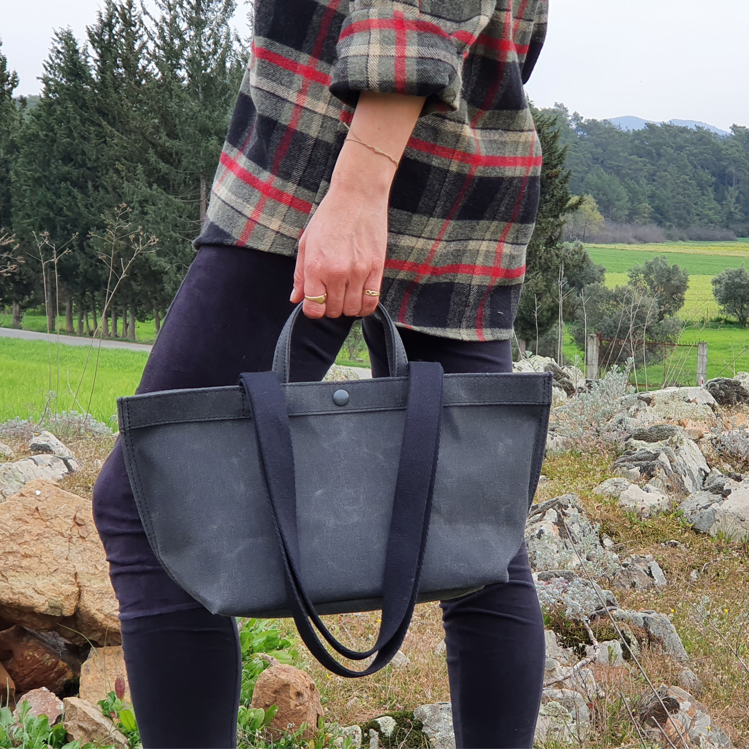 No. 201 Small Tote Charcoal (REVERSIBLE)